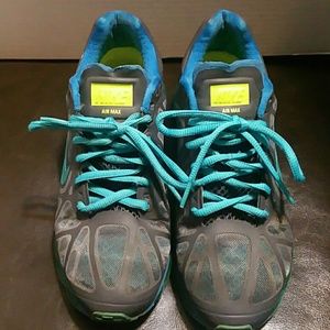 WOMEN'S NIKE AIR MAX RUNNING SHOES SZ.8